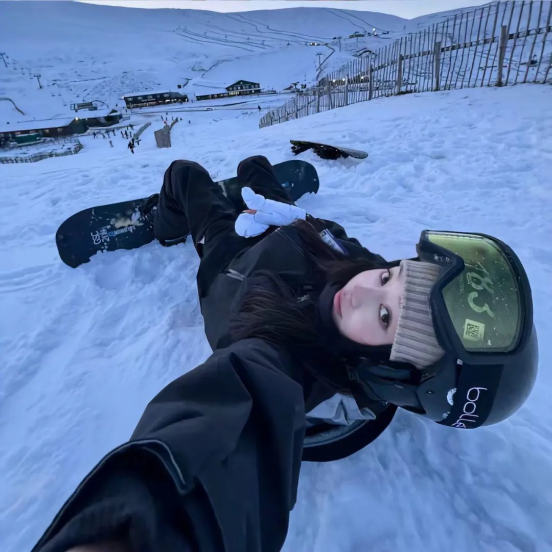 阳台上的坏女孩